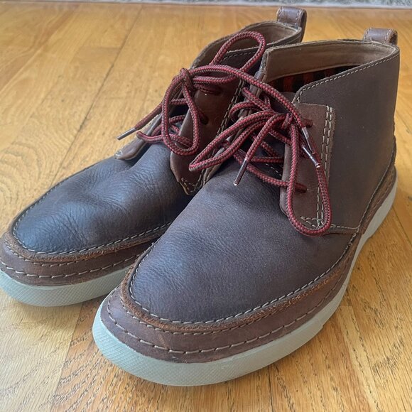 Men's Clarks Brown Boots - Size 9 - Picture 1 of 8